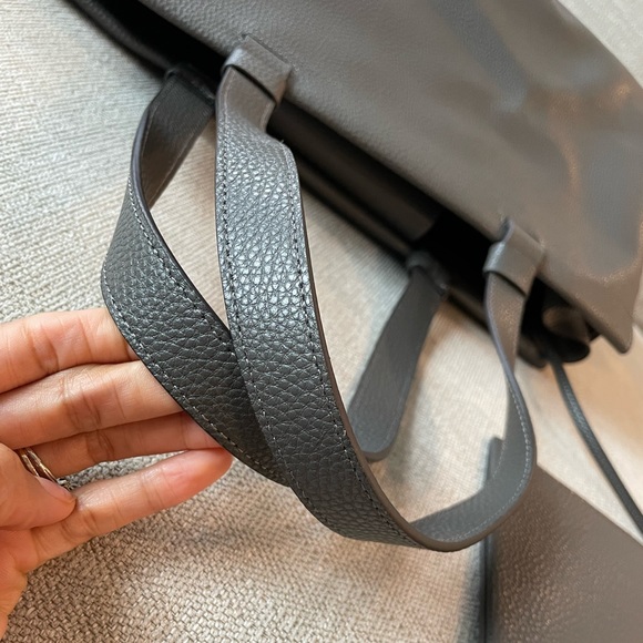 Tumi Tote NWOT - Picture 9 of 16